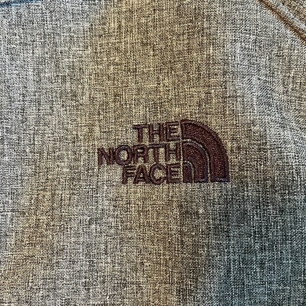 The North Face Womens Lined Windproof/Waterproof … - image 3